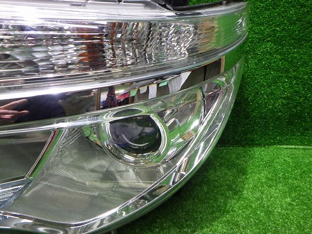 C26後期セレナ左ヘッドライトLED