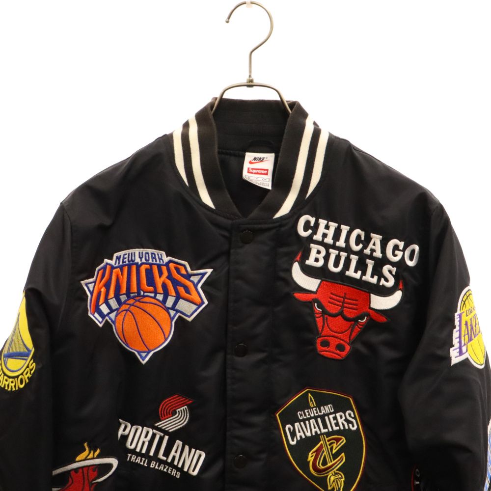 SUPREME (シュプリーム) 18SS × NIKE NBA Teams Warm-Up Jacket ナイキ エヌビーエーチーム ウォームアップ  ジャケット スタジアムジャケット ブルゾン ブラック AO3631-010 - メルカリ