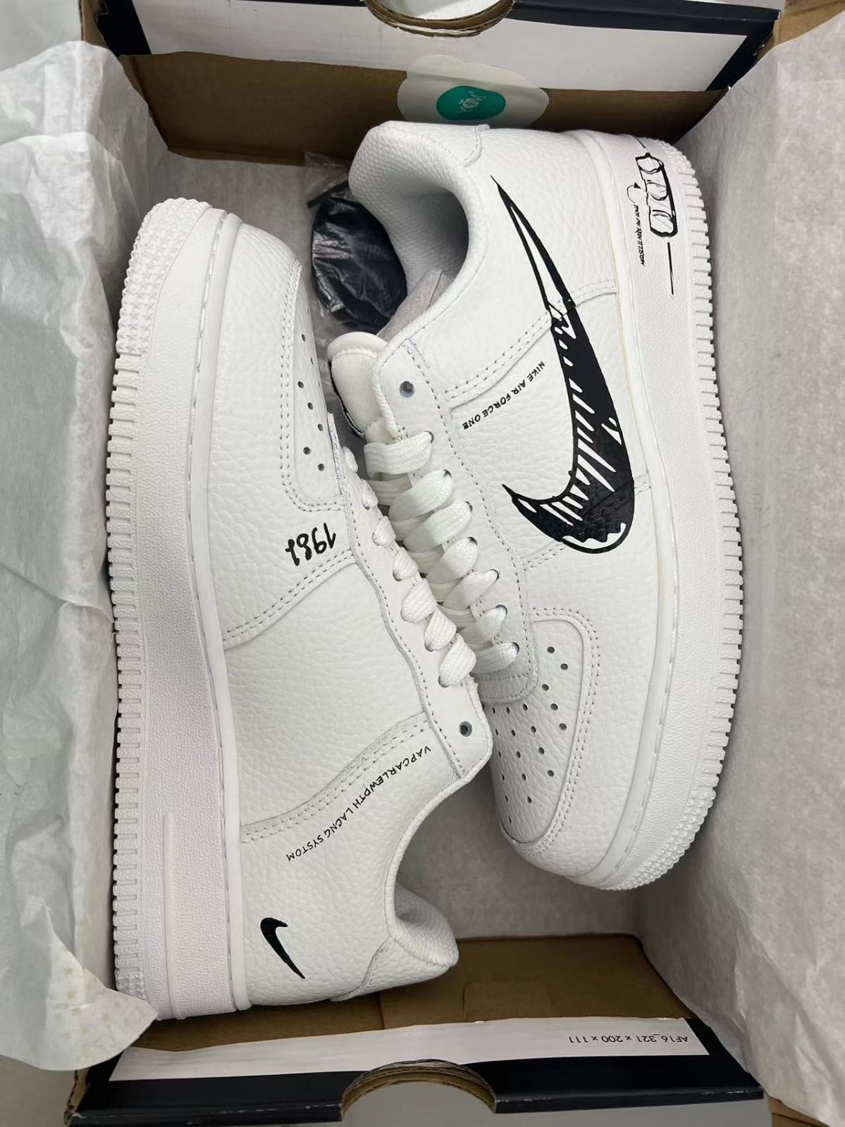 希少 NIKE AIRFORCE 1 ナイキ エアフォース ワン UTILITY