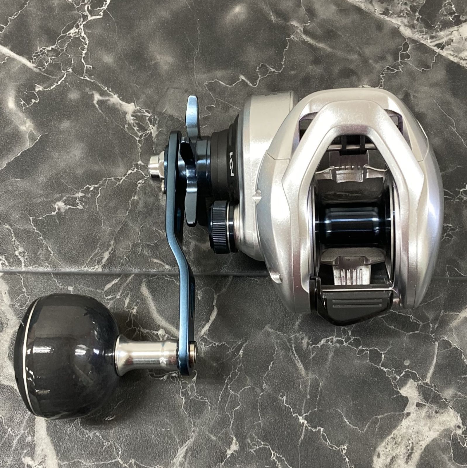 64. US SHIMANO シマノ TRANX 301 HG【店舗併売品】 - メルカリ