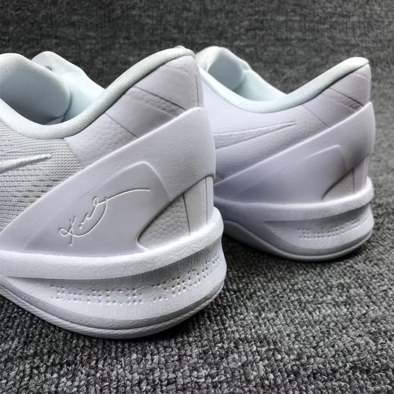 新品Nike Kobe 8 Protro 