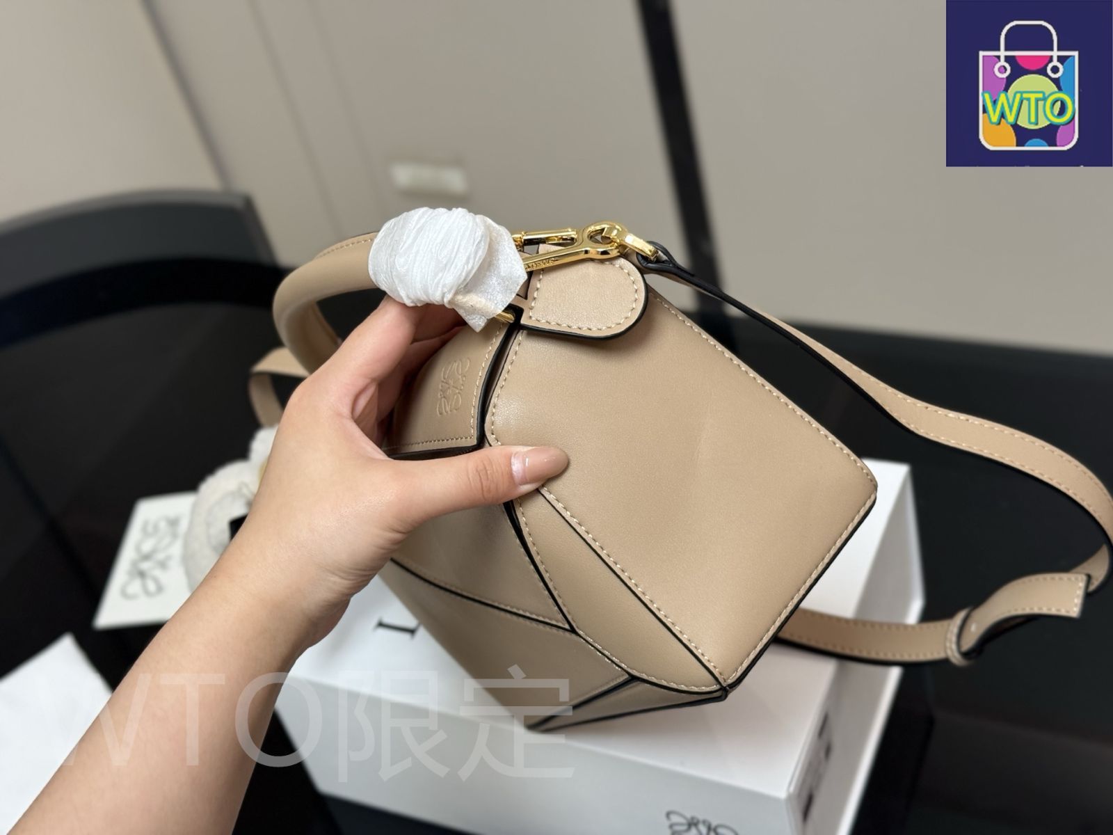 Loeweロエベ ★Handbag★ジオメトリック ハンドバッグ 今日特価】Loewe ロエベ ジオメトリックバッグ パズルエッジ 高