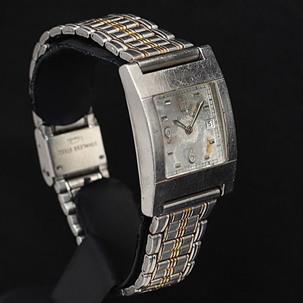 グッチ 7700M QZ シルバー文字盤 スクエア デイト メンズ腕時計