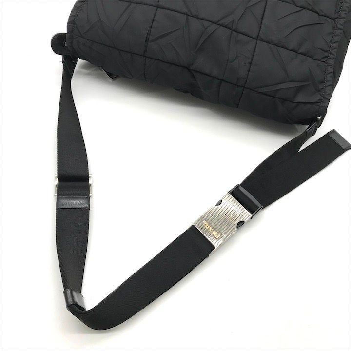 良品 PRADA プラダ 三角ロゴ プレート メッセンジャー ショルダー バッグ ナイロン キルティング ブラック k2969 良品 PRADA プラダ 三角ロゴ プレート メッセンジャー ショルダー