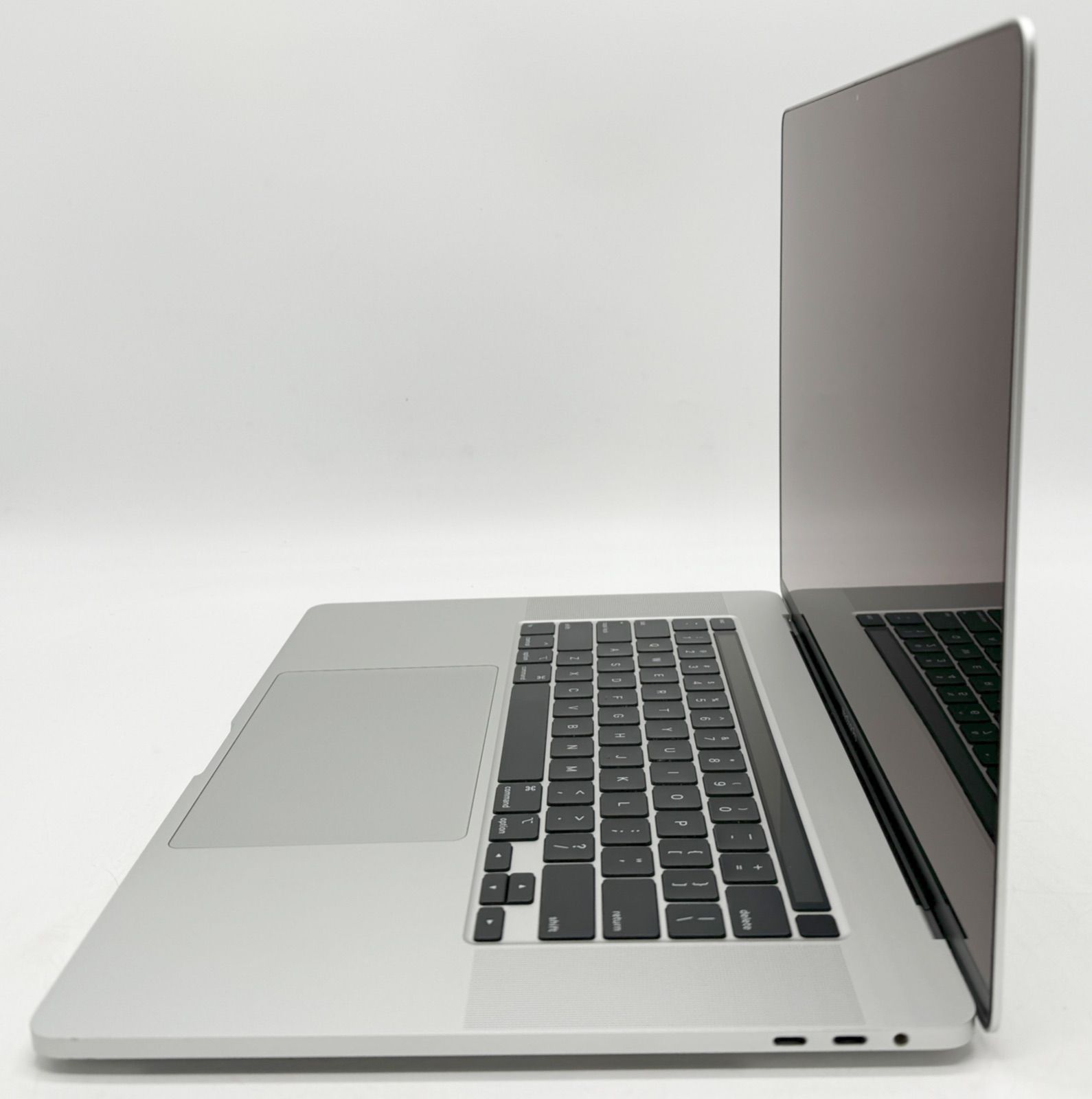 MacBook Pro (16-inch, 2019, USキーボード, 8Core i9 2.4GHz メモリ16GB 512GB SSD,  Touch Bar, シルバー