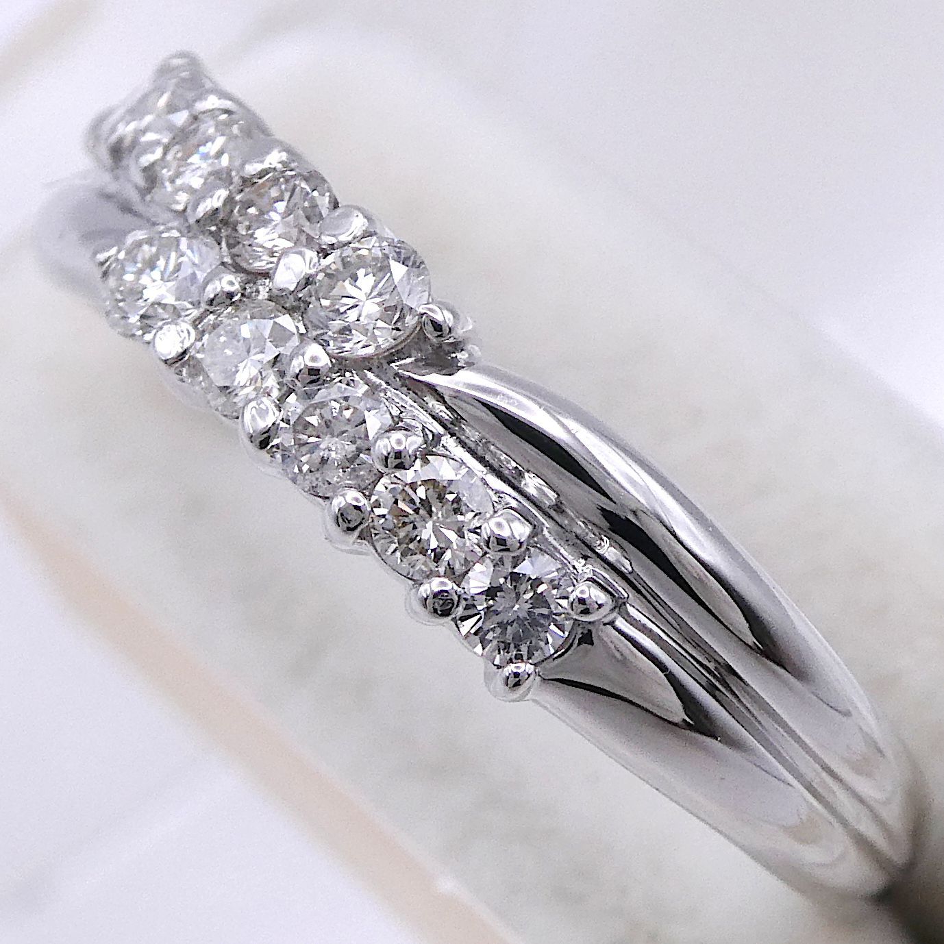 【39N3332Y】Pt900 天然ダイヤモンド リング 10.5号 リング Pt900 ダイヤモンド0.30ct 11号 2連風 - メルカリ