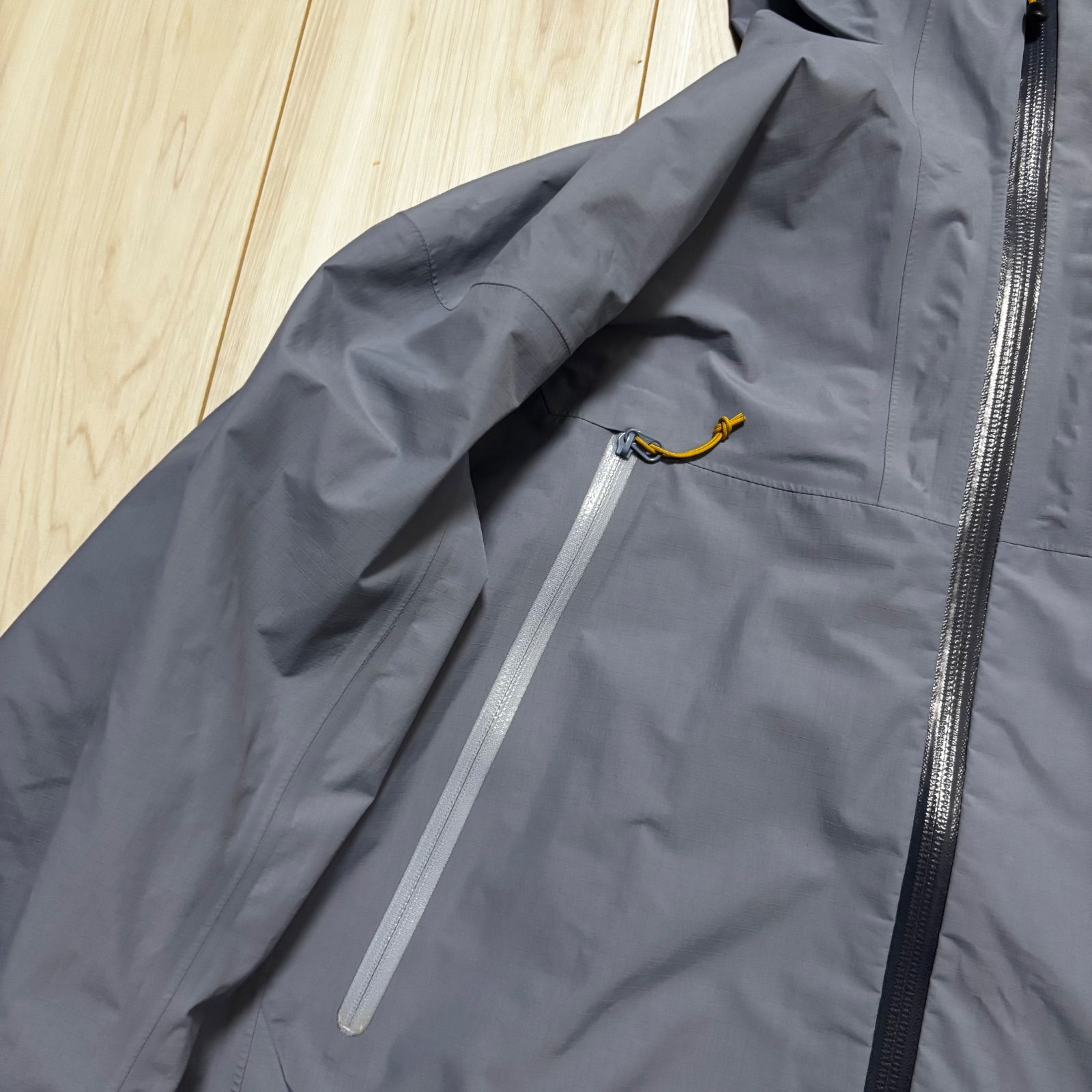 アークテリクス アルファSL メンズS グレー ゴアテックス arc'teryx