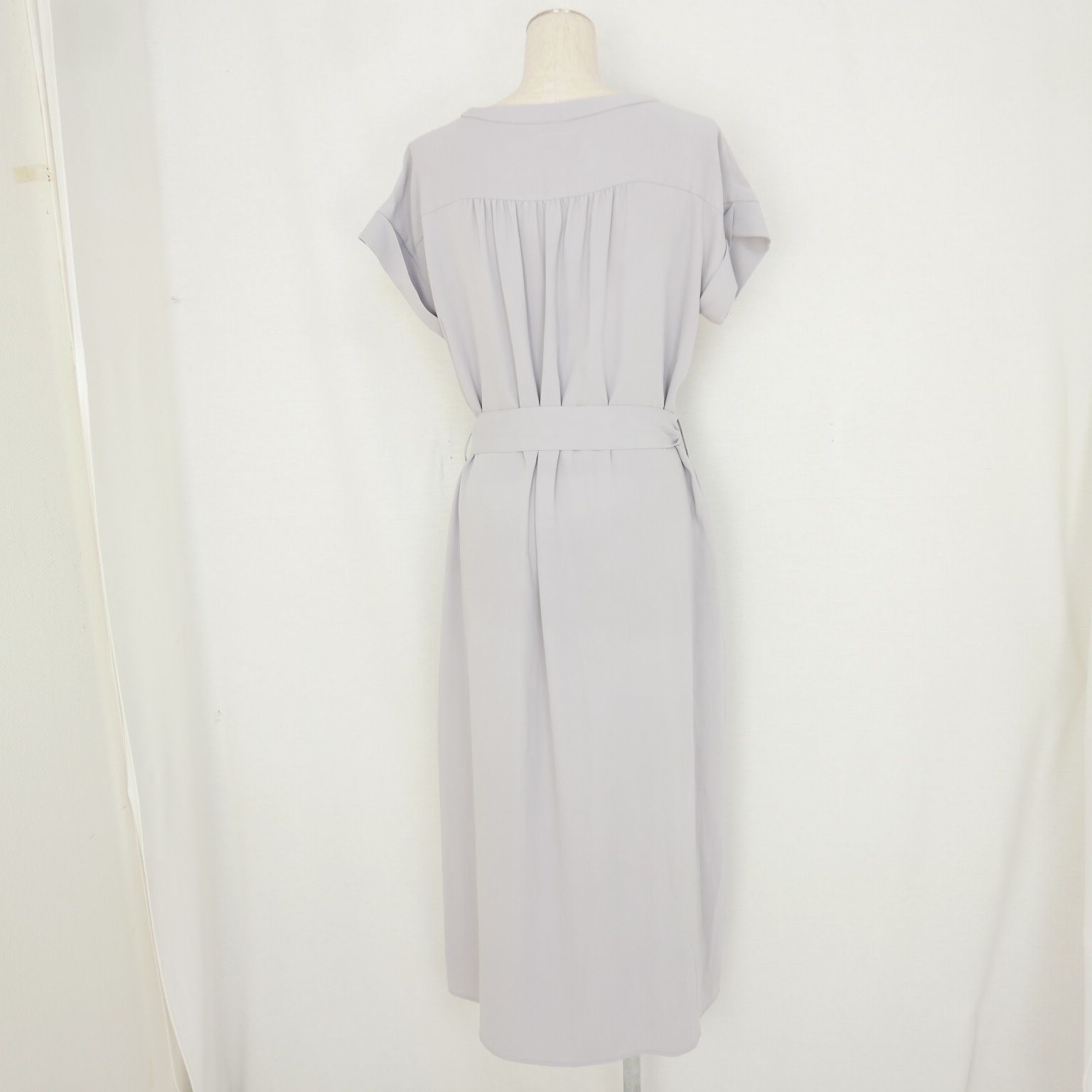 アーバンリサーチ ドアーズ ウエストリボン付Vネックワンピース 美品 アーバンリサーチドアーズ リネンドットVネックワンピース 麻 ネイビー アーバンリサーチ ドアーズ リネン 100% Vネック ロング ワンピース  ウエストリボン ノースリーブ 麻100% フリーサイズ グリーン フレア｜Yahoo!フリマ（旧PayPayフリマ）