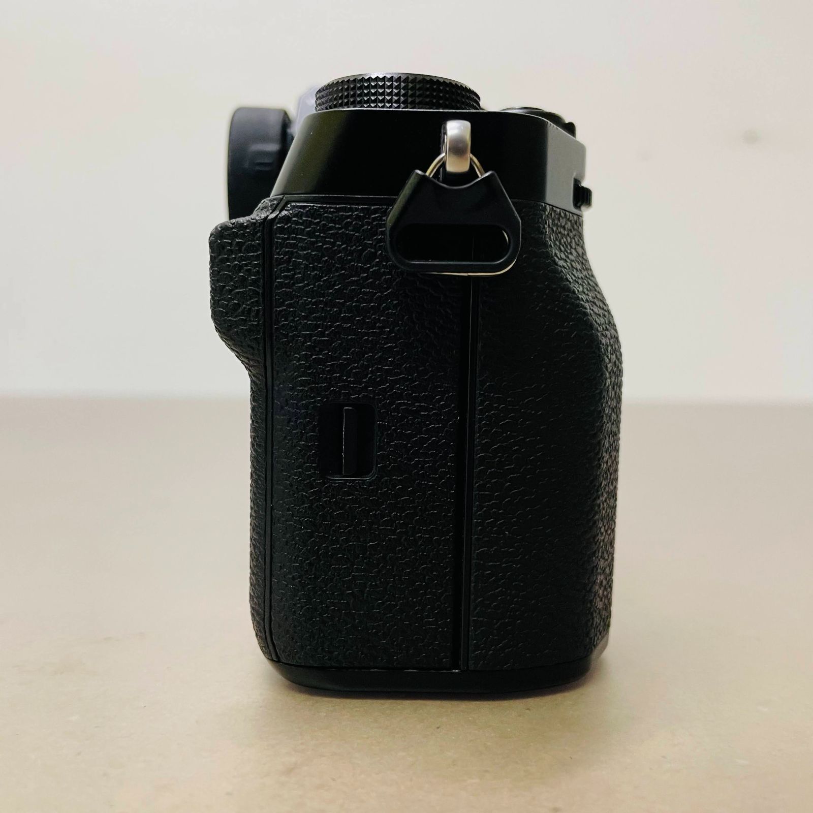 美品 FUJIFILM (フジフイルム) X-T5 ボディ ブラック シャッター回数 