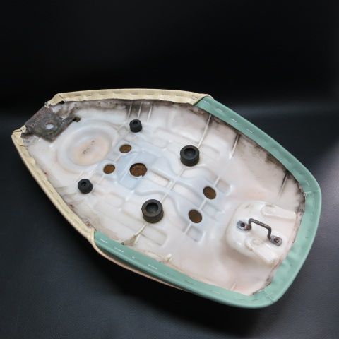 □《Euphoria》張替え済♪【スーパーTact タクト AF09】シート 白