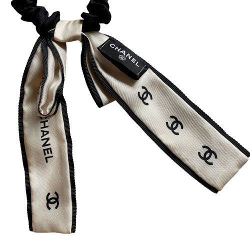 CHANEL リボン付きヘアゴム
