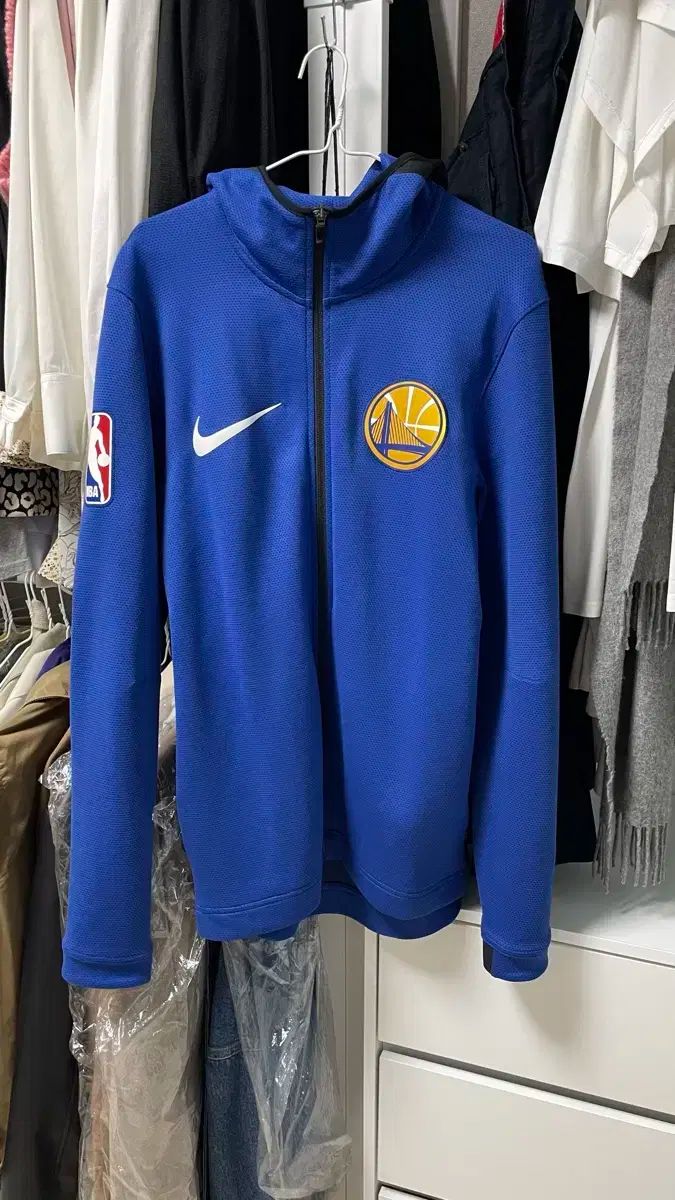 NIKE ナイキ ゴールデンステート ウォリアーズ サーマ フレックス フーディー パーカー