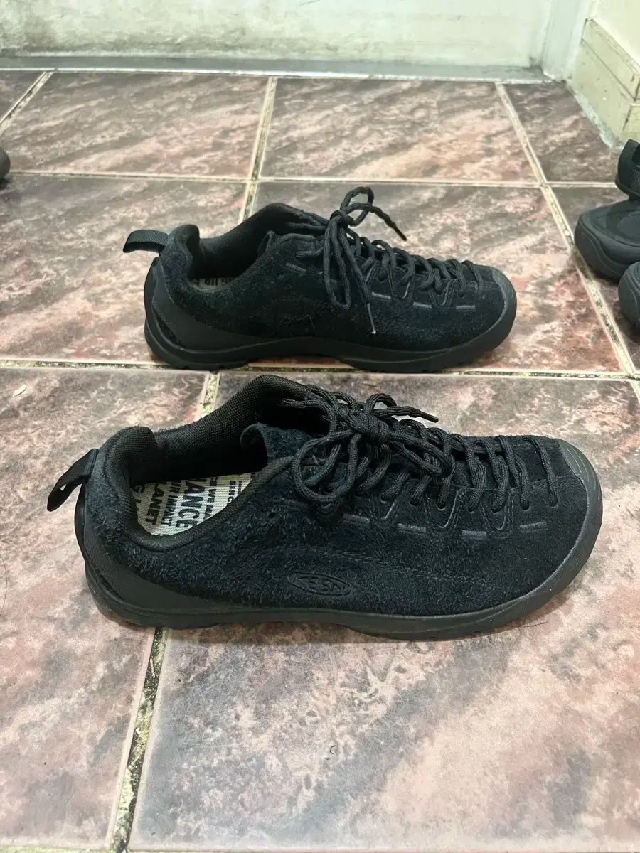 KEEN ジャスパー ザイオニック ブラック 28cm 美品 KEENジャスパーザ