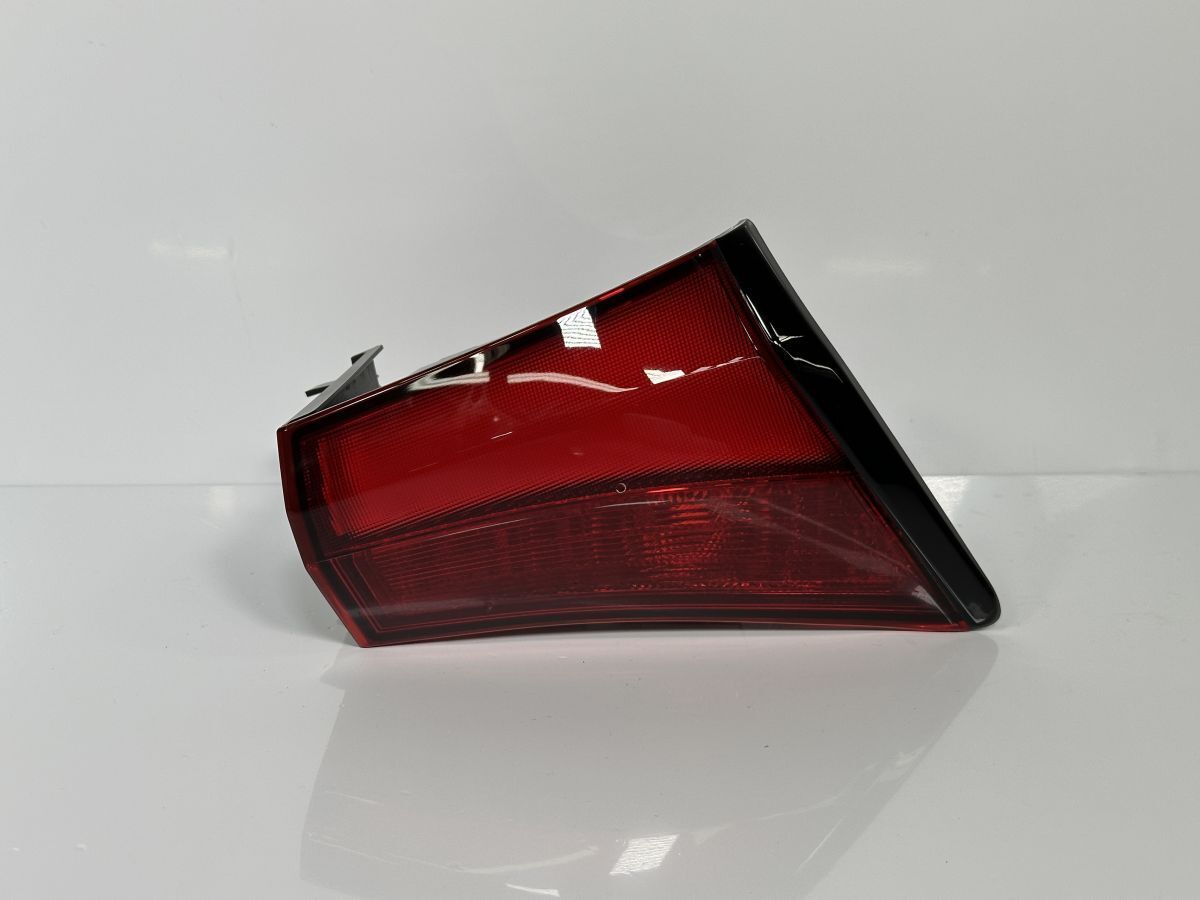 破損キズなし 低走行 50系 プリウス ZVW51 ZVW55 後期 純正 右テールランプ 下側 RH LED 81457-47020 81480-47020 47-112 管理31830