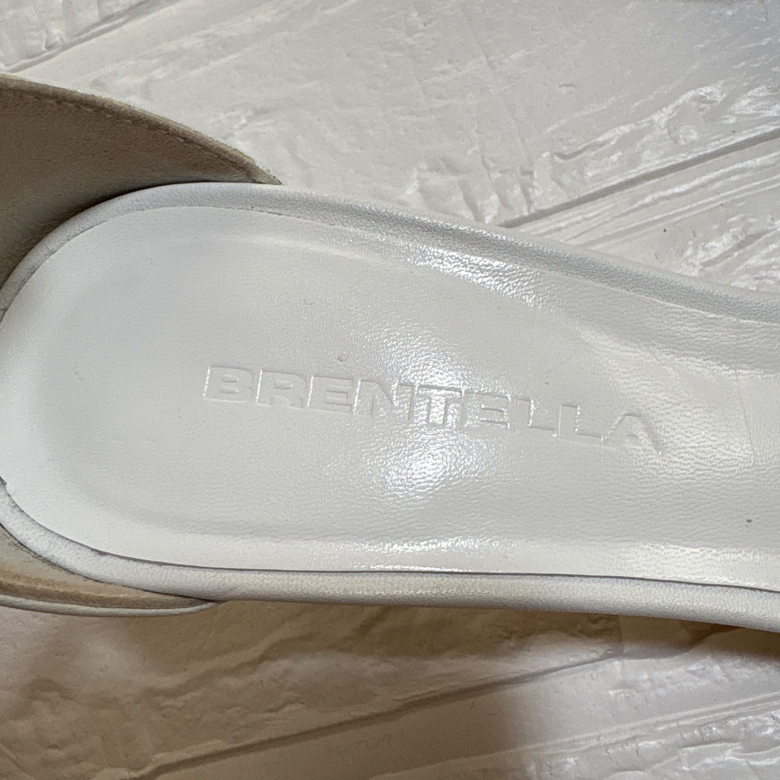 4.7万円 ストラップ