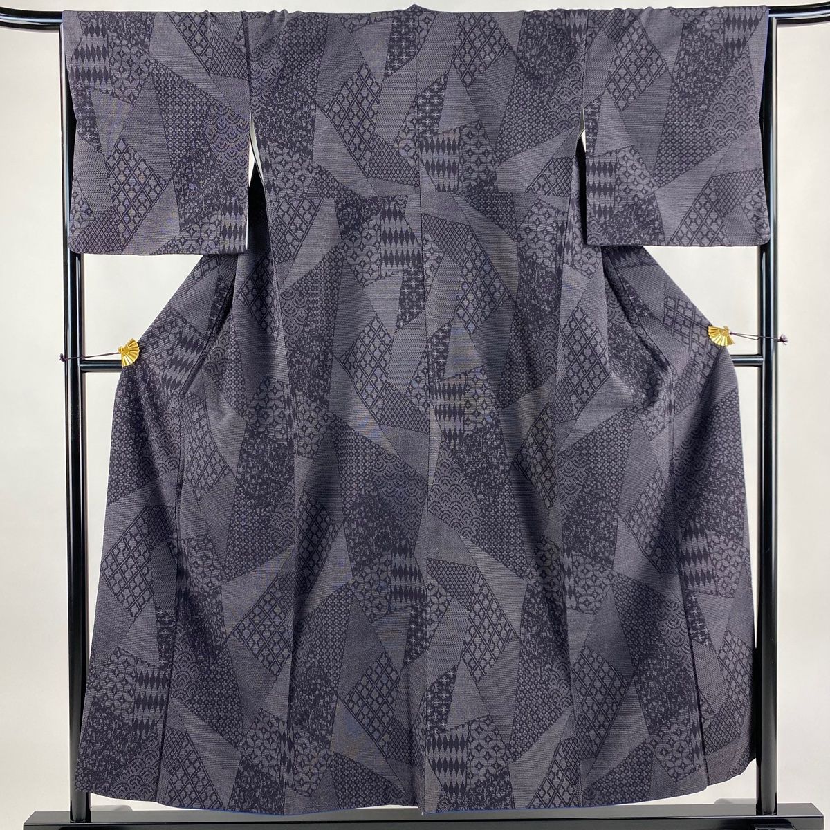 お召 身丈153cm 裄丈65.5cm M 袷 証紙 有職文様 亀甲絣 濃紫 正絹