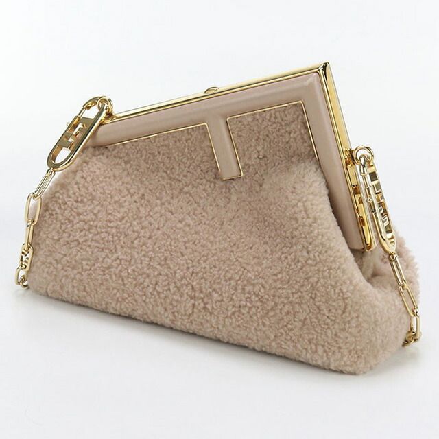 フェンディ FENDI