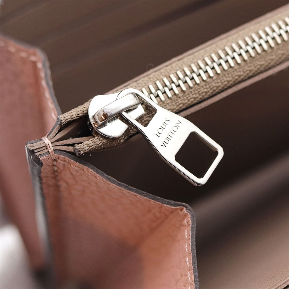 ルイヴィトン Louis Vuitton ポルトフォイユ コメット トリヨンレザー 