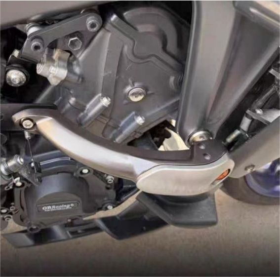 品質も絶対に保証！ YAMAHA MT-09 SP トレーサー9GT XSR900 フレームスライダー エンジンガード ボディーカバー CNCアルミ製 落下防止