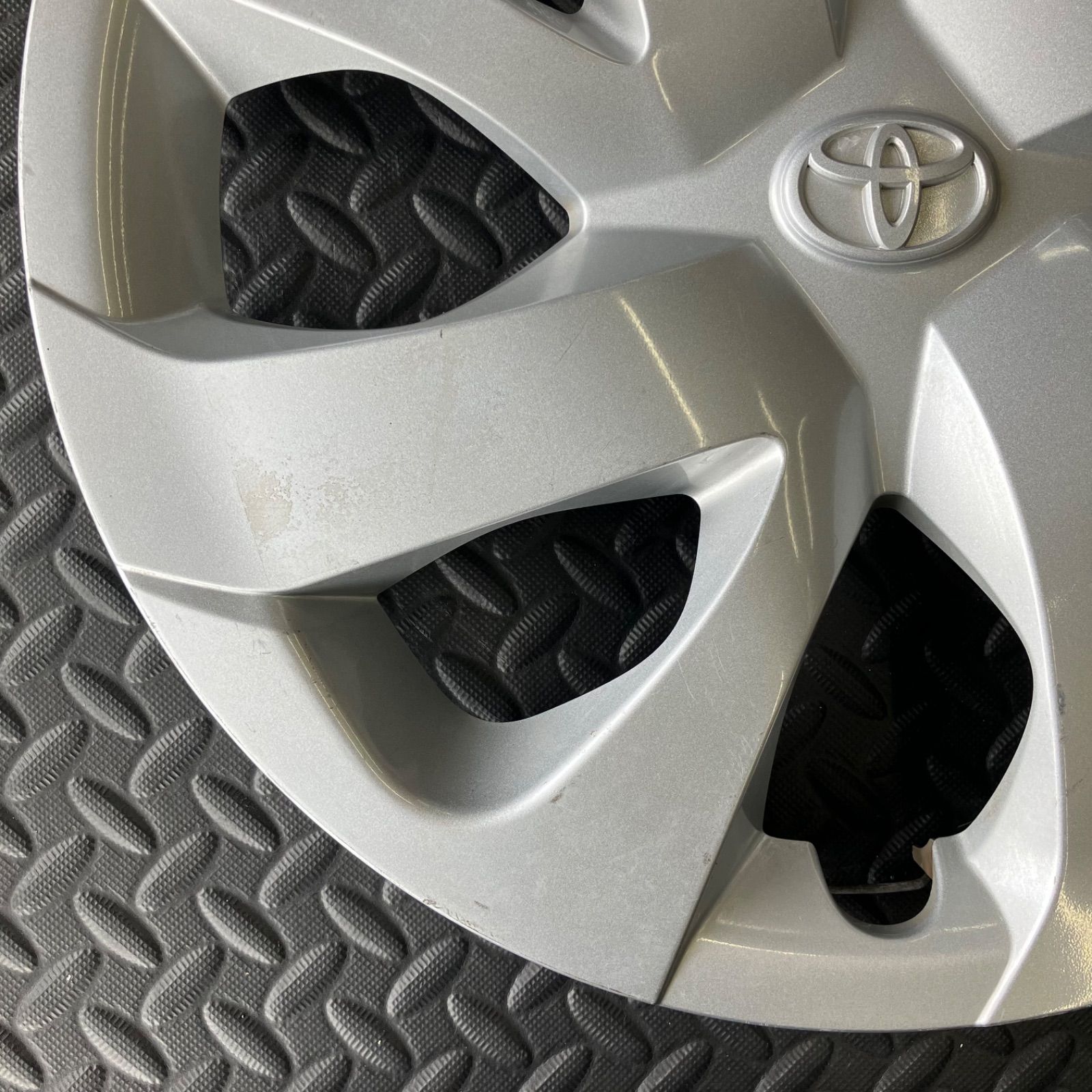現行シエンタ　純正ホイール　ホイールキャップセット トヨタ 現行シエンタ 純正ホイール、カバーセット 中古品 2026年最新