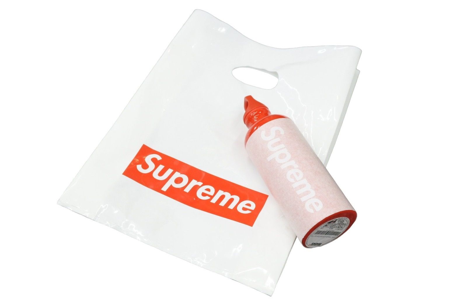 supreme 水筒 157623808_o2.jpg?