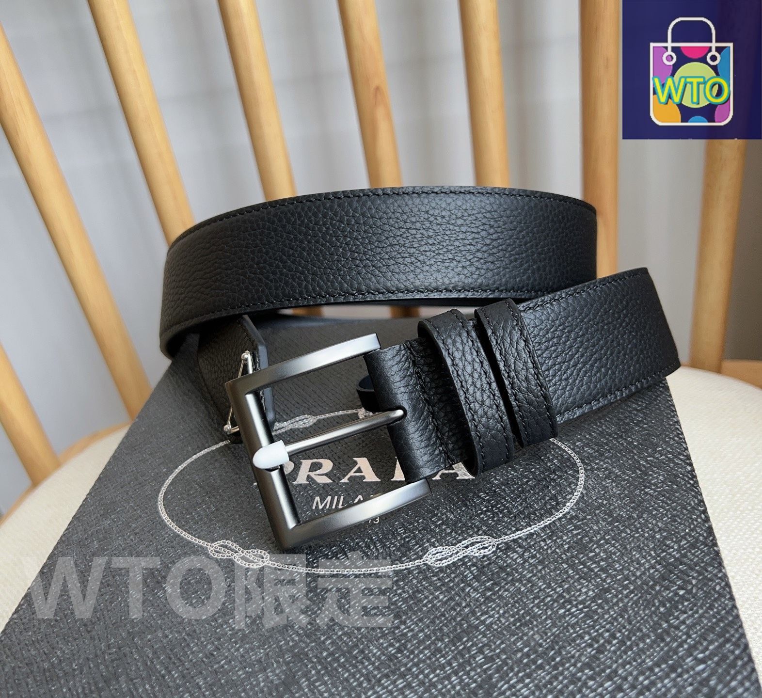 今日 PRADA プラダ レザーベルト