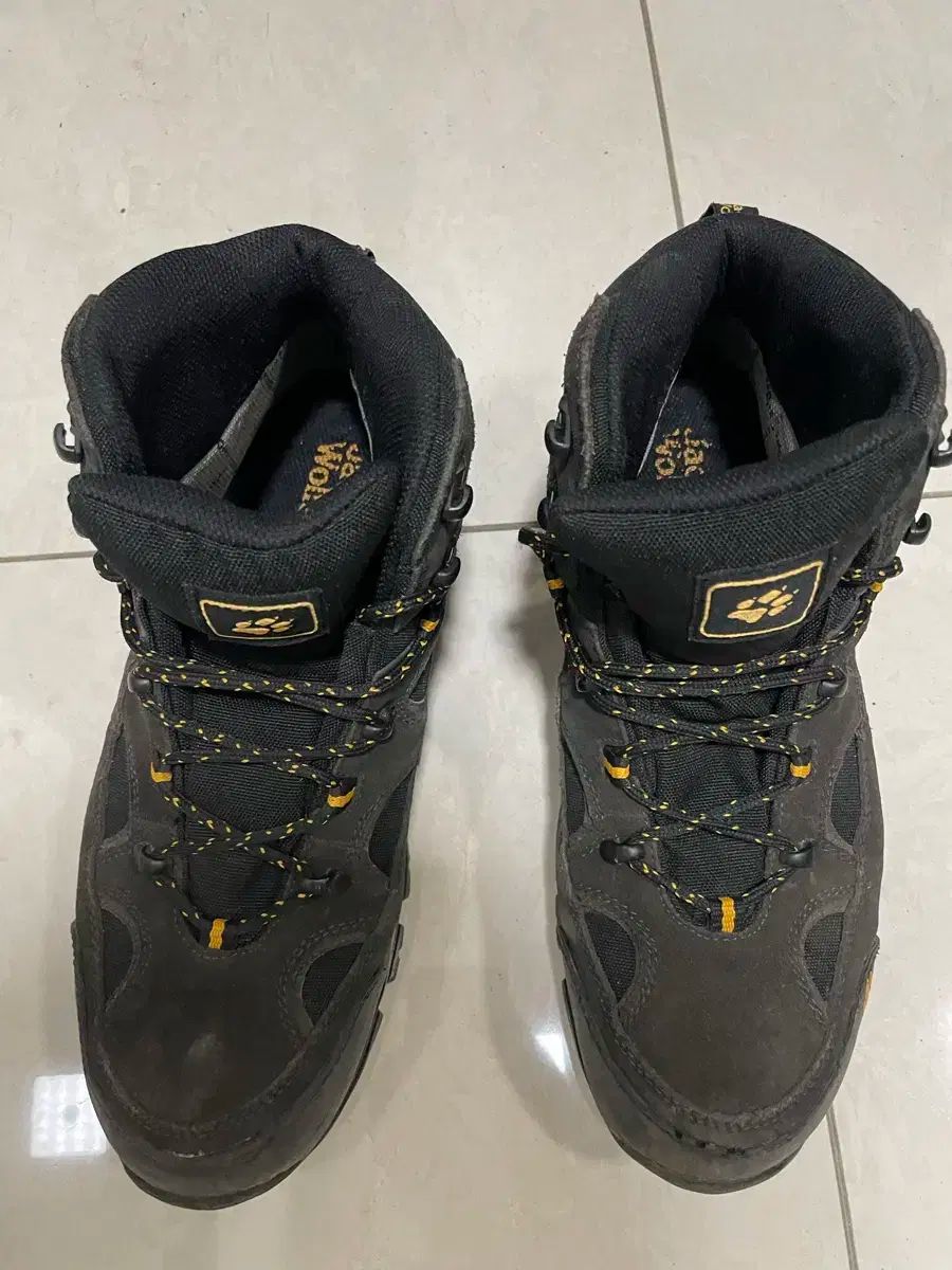 T16【モンチュラ 】MONTURA レディース マウンテンブーツ 登山靴  