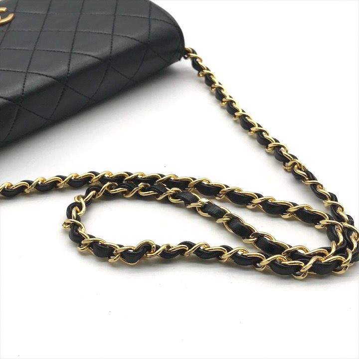 美品 CHANEL シャネル ココマーク ミニ マトラッセ ラムスキン プッシュロック チェーン ショルダー バッグ ブラック a4696 美品 CHANEL シャネル ココマーク ミニ マトラッセ ラムスキン