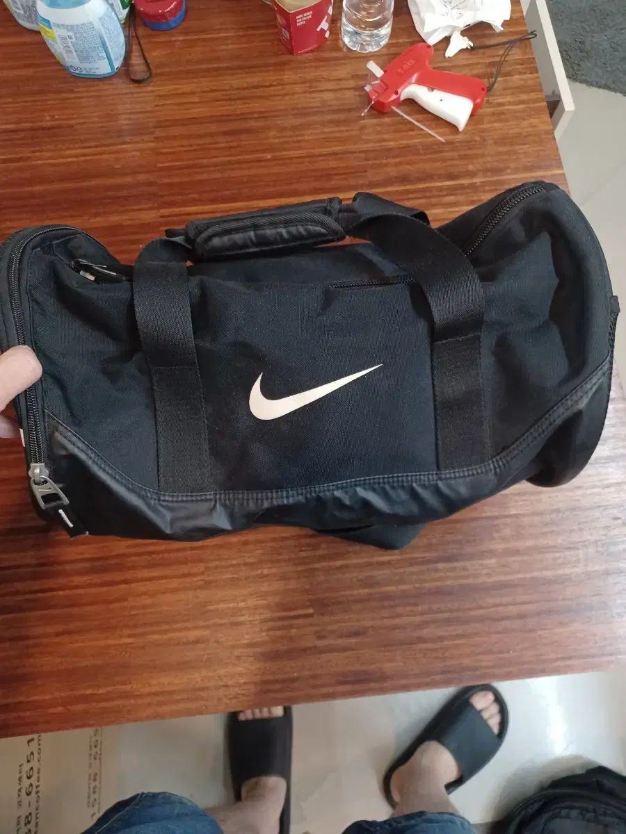 【雷市場（ポンジャン）商品韓国直送】NIKE(ナイキ) 円筒型 スポーツバッグ 小～中規模