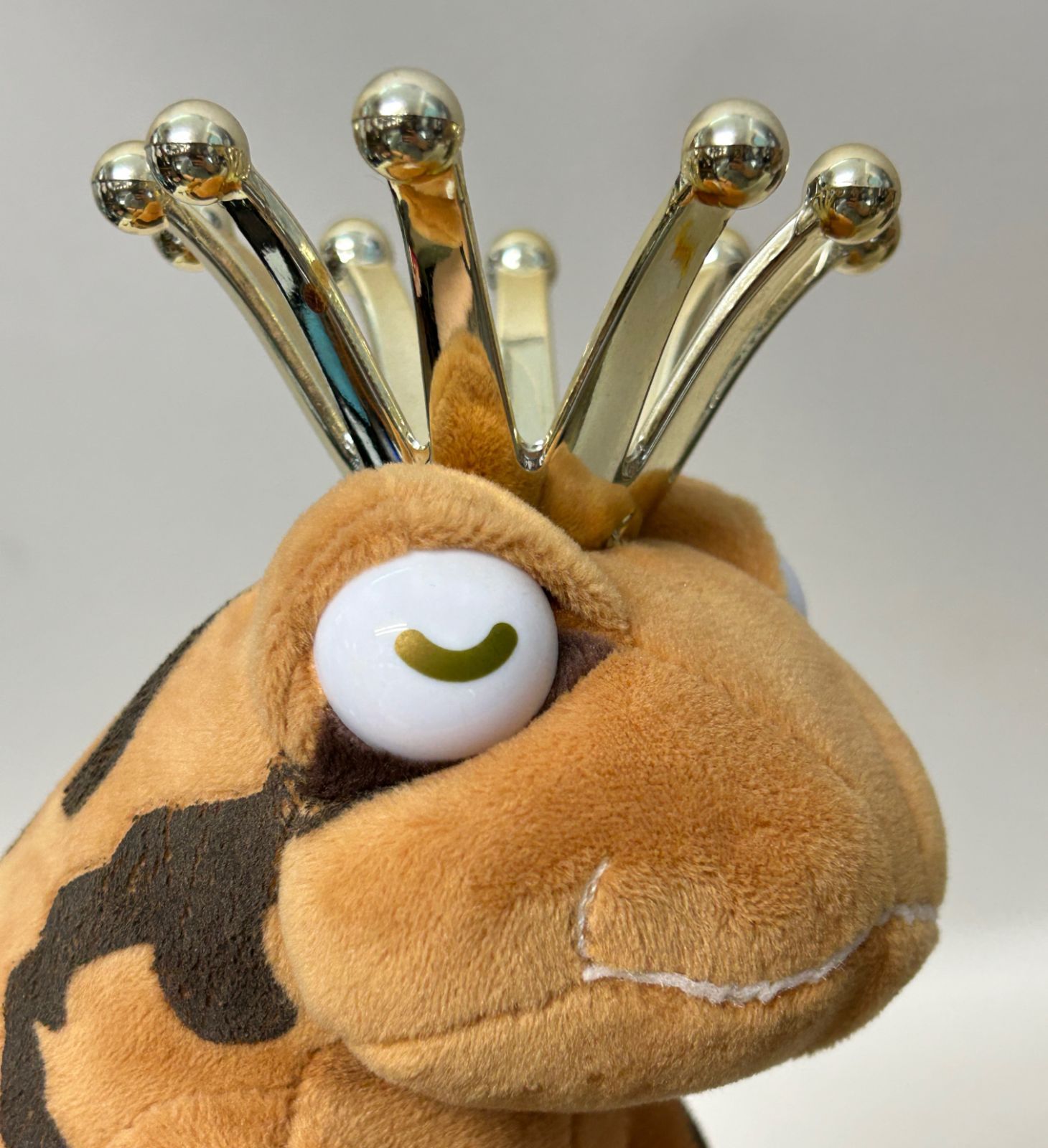浜館19-1128】 UVER world 幸運のカエル ぬいぐるみ 【中古品