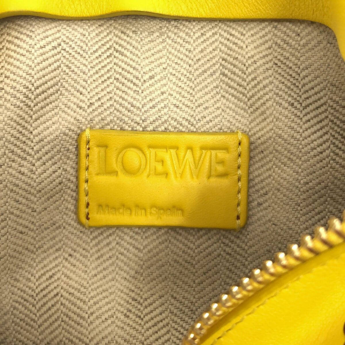 LOEWE(ロエベ) ショルダーバッグ美品 - イエロー×ボルドー×マルチ 