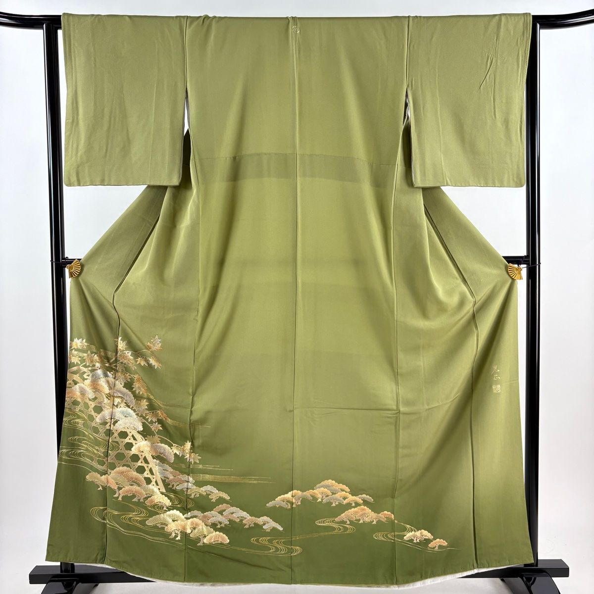 色留袖 身丈159.5cm 裄丈63.5cm S 袷 和田光正 ふき綿仕立て 落款 松 楓 金銀彩 ぼかし よもぎ色 正絹 一つ紋