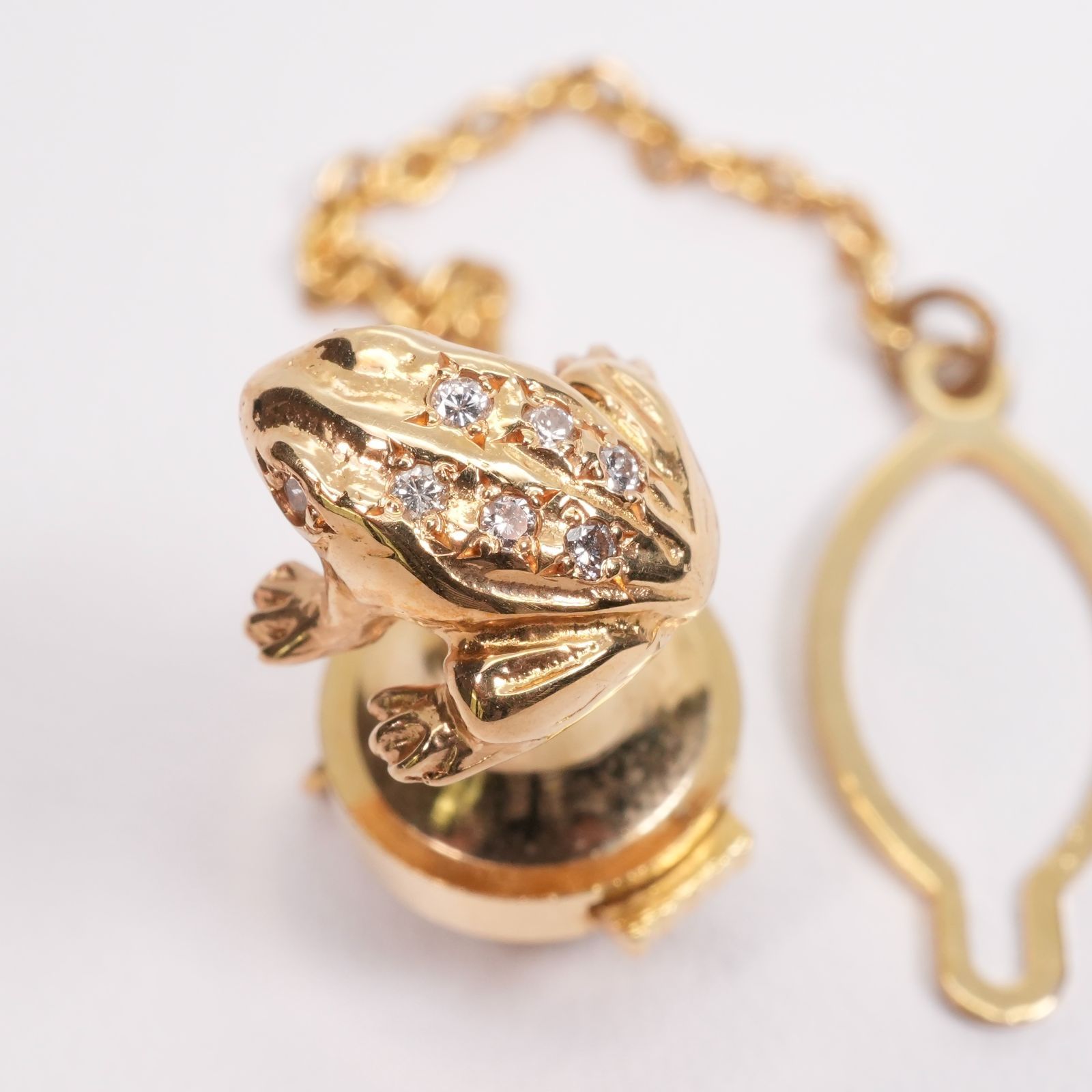 蛙モチーフ ピンブローチ ダイヤ K18 カエル ゴールド/24-4511 【楽天市場】【ポイント10倍】k18 カエルモチーフ ラペルピン  ダイヤモンド サファイア かえる 蛙 フロッグ タイニーピン ピンブローチ ピンズ 18金 18k ホワイトゴールド 4月誕生石 9月誕生石  カジュアル ...