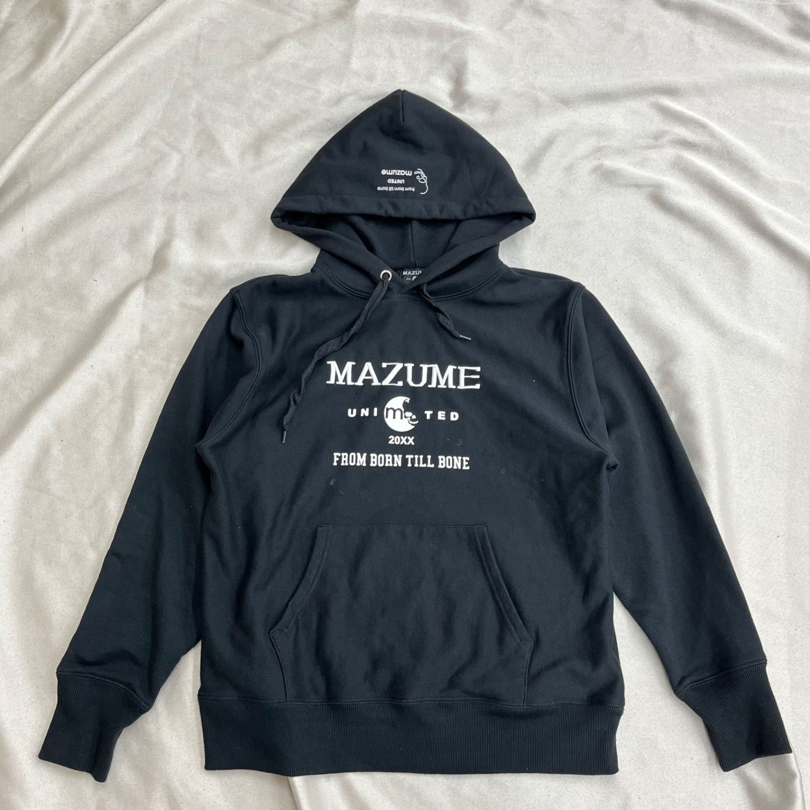 マズメ MAZUME ブラックパーカー フード付き