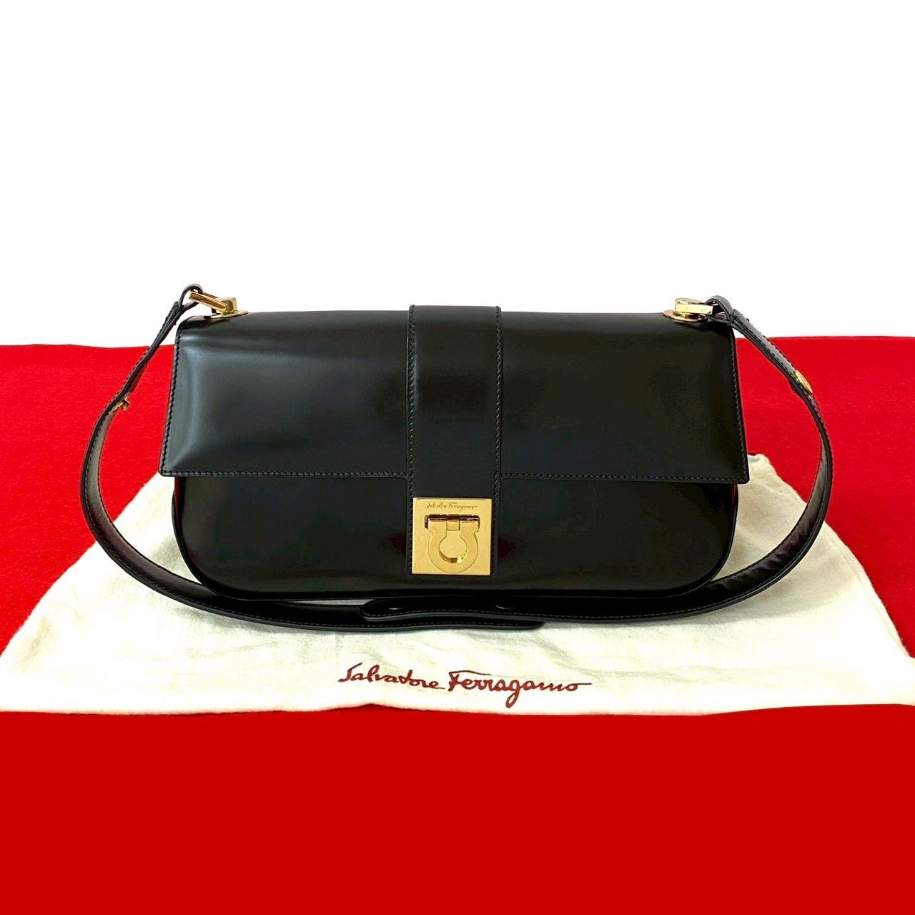 ほぼ未使用 袋付 Salvatore Ferragamo サルヴァトーレフェラガモ  