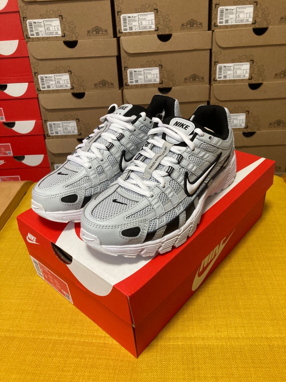 新品未使用】NIKE P-6000 ピュアプラチナム/ブラック／ホワイト