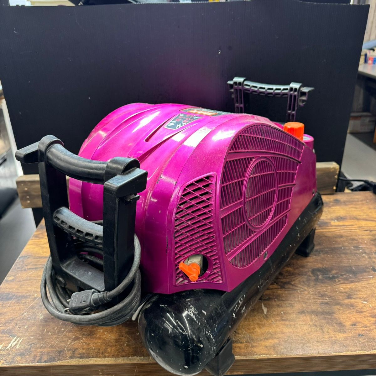 ☆マックス(MAX) エアコンプレッサー AK-HL1270E2_レッド【戸田店 