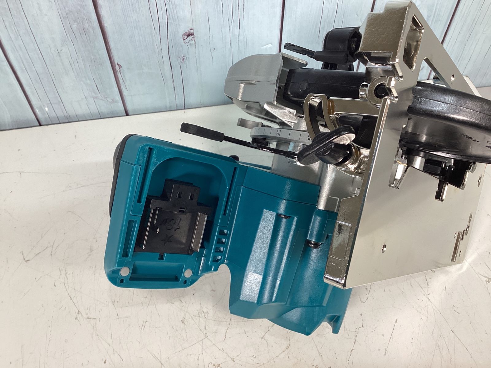 makita コードレス丸のこ