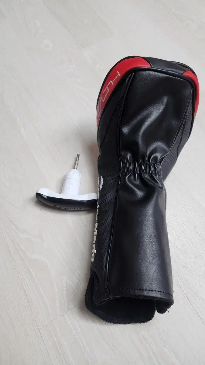 本物のテーラーメイド STEALTH(ステルス) ドライバー ヘッドカバーと