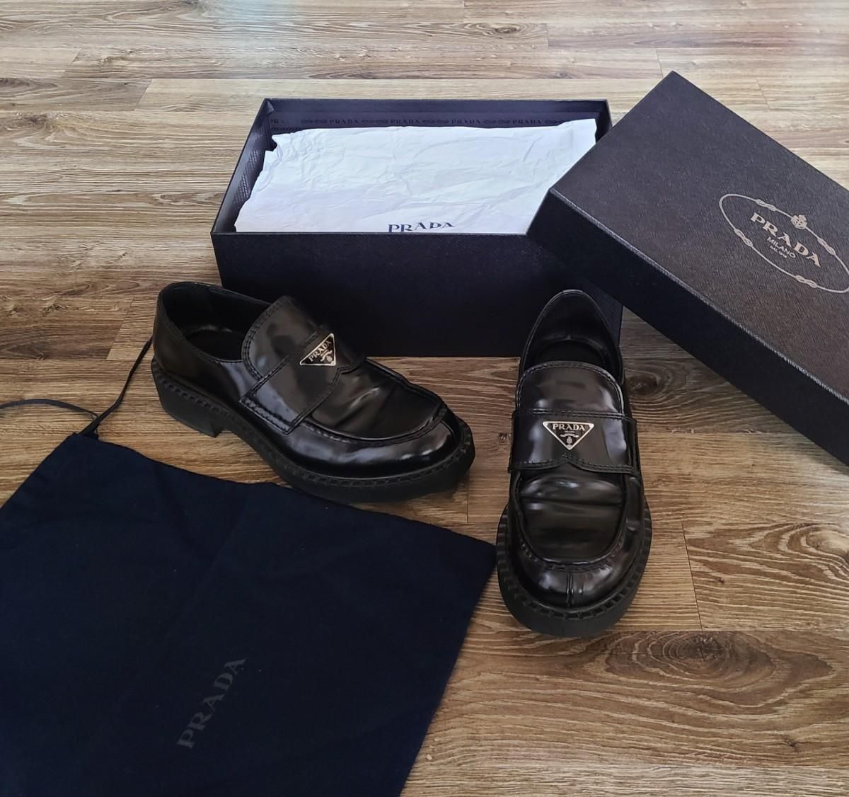 PRADA ブラッシュドレザー ローファー　size 6