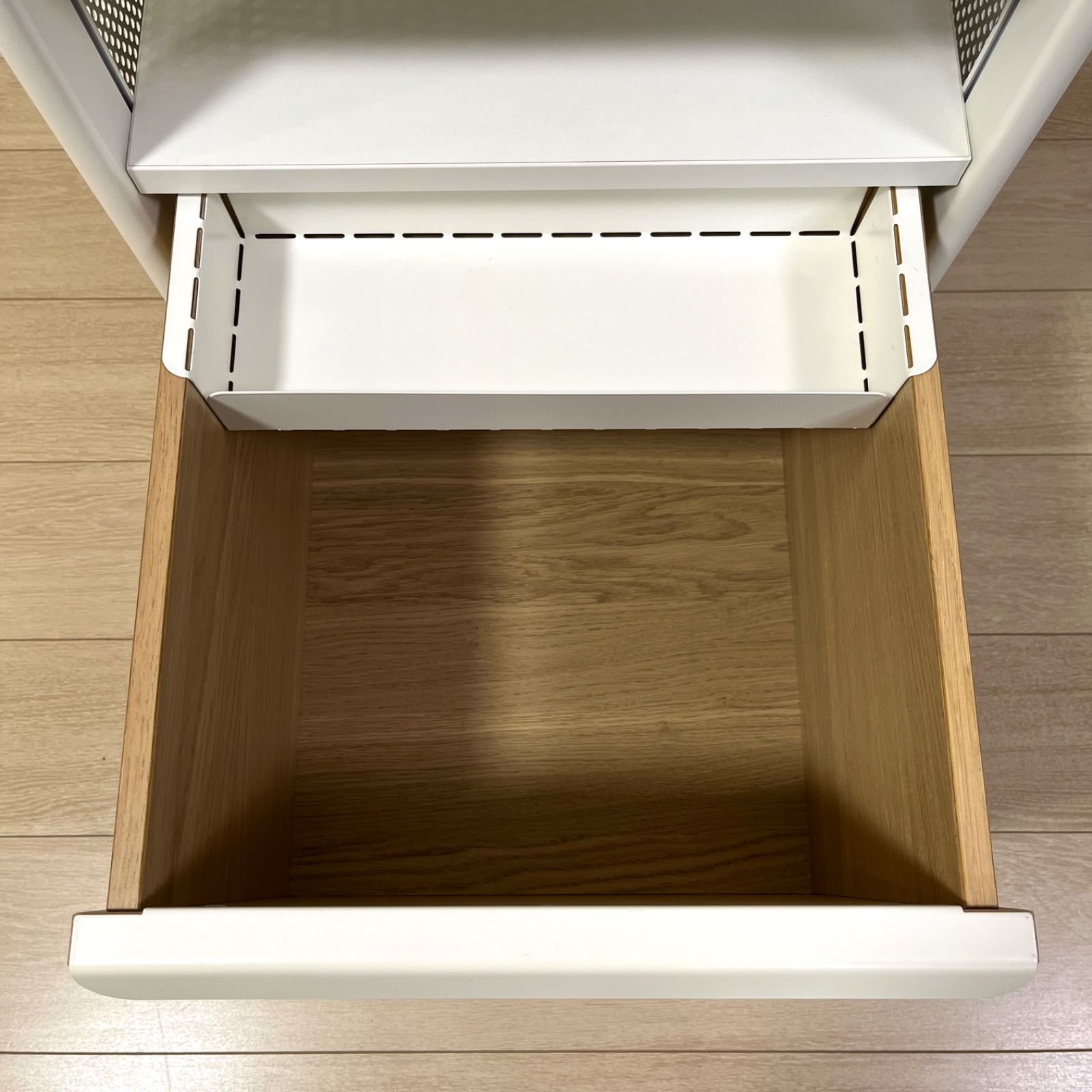 メッシュ ホワイト