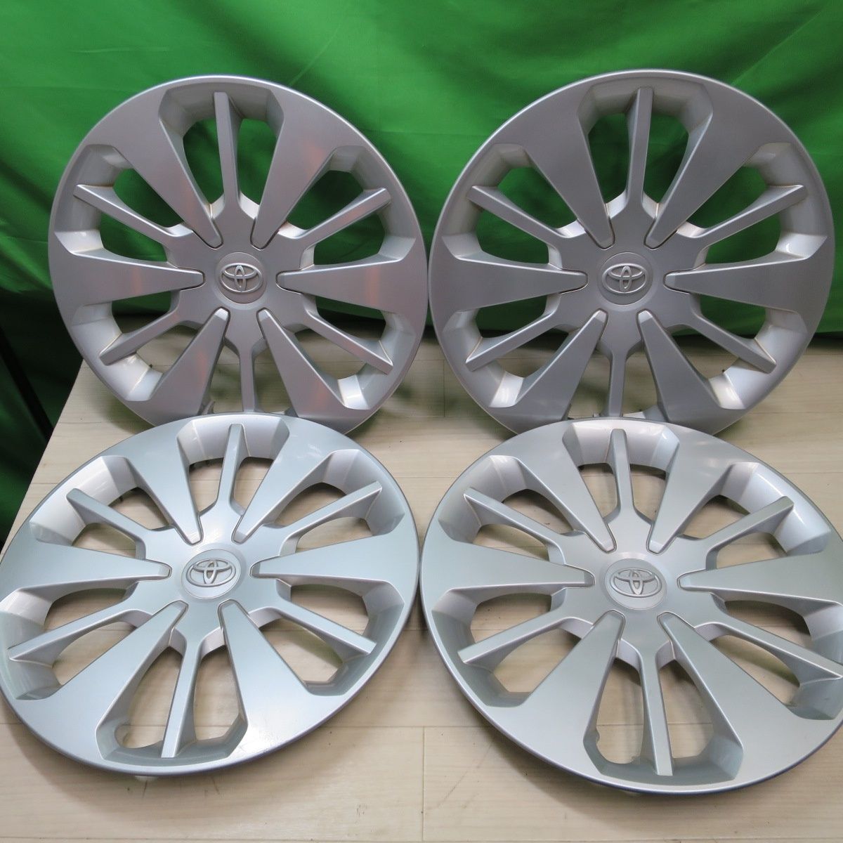 4枚価格 トヨタ タンク ルーミー 純正 ホイール キャップ カバー 14インチ TOYOTA