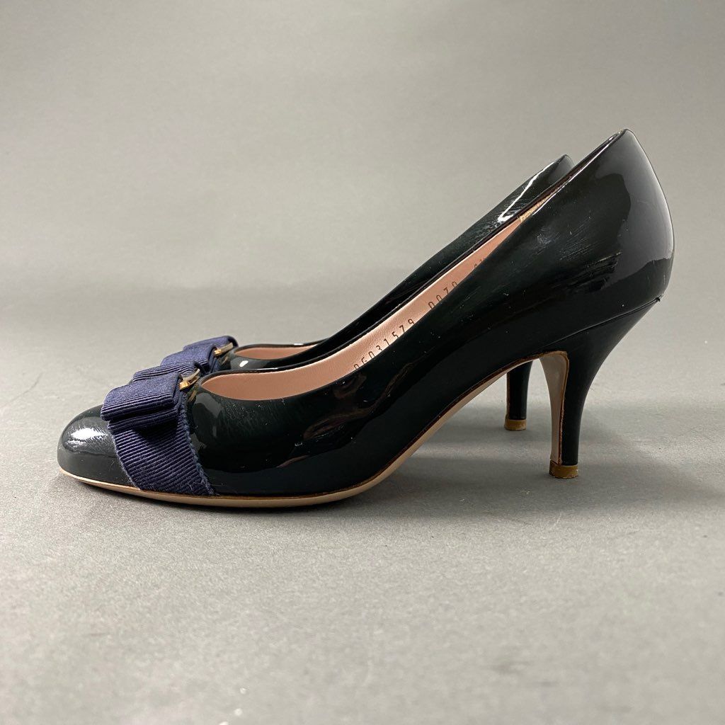 3b6 Salvatore Ferragamo サルヴァトーレ フェラガモ ヴァラリボン 
