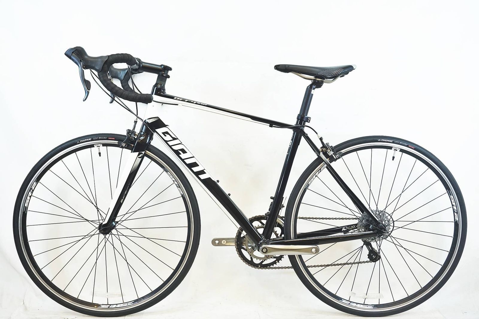 GIANT 「ジャイアント」 DEFY4 2015年モデル ロードバイク