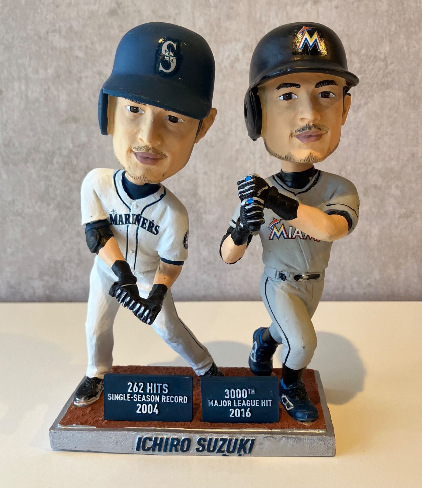 【球場配布品】 イチロー　262安打　3000安打　ダブルボブルヘッド