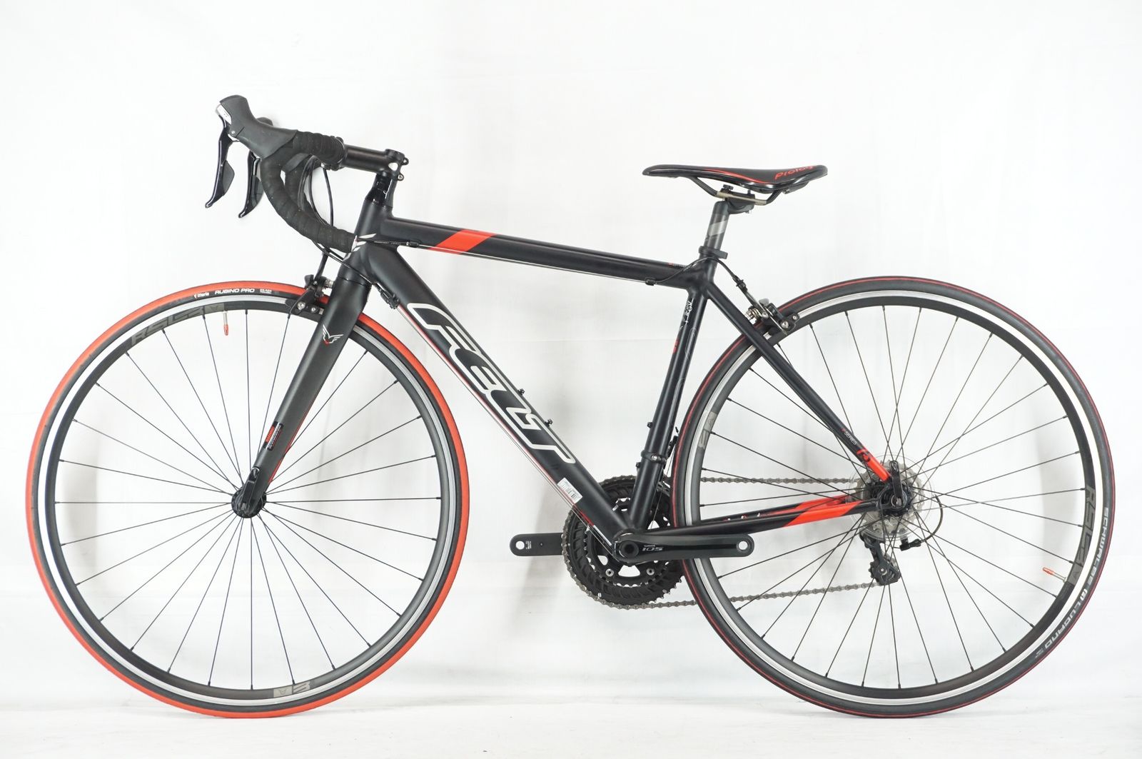 FELT 「フェルト」 F75 2016年モデル カスタム ロードバイク / バイチャリ阪急塚口店　IT3D39X44JDY FELT 「フェルト」 F75 2016年モデル ロードバイク / バイチャリ阪急