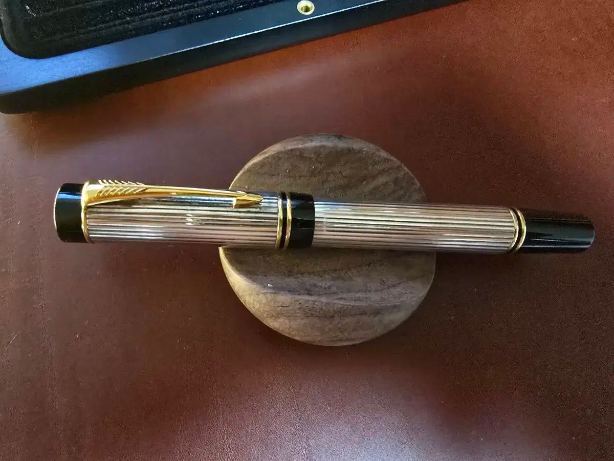 パーカー デュオフォールド ゴー ドローン シルバー Mニブ 万年筆