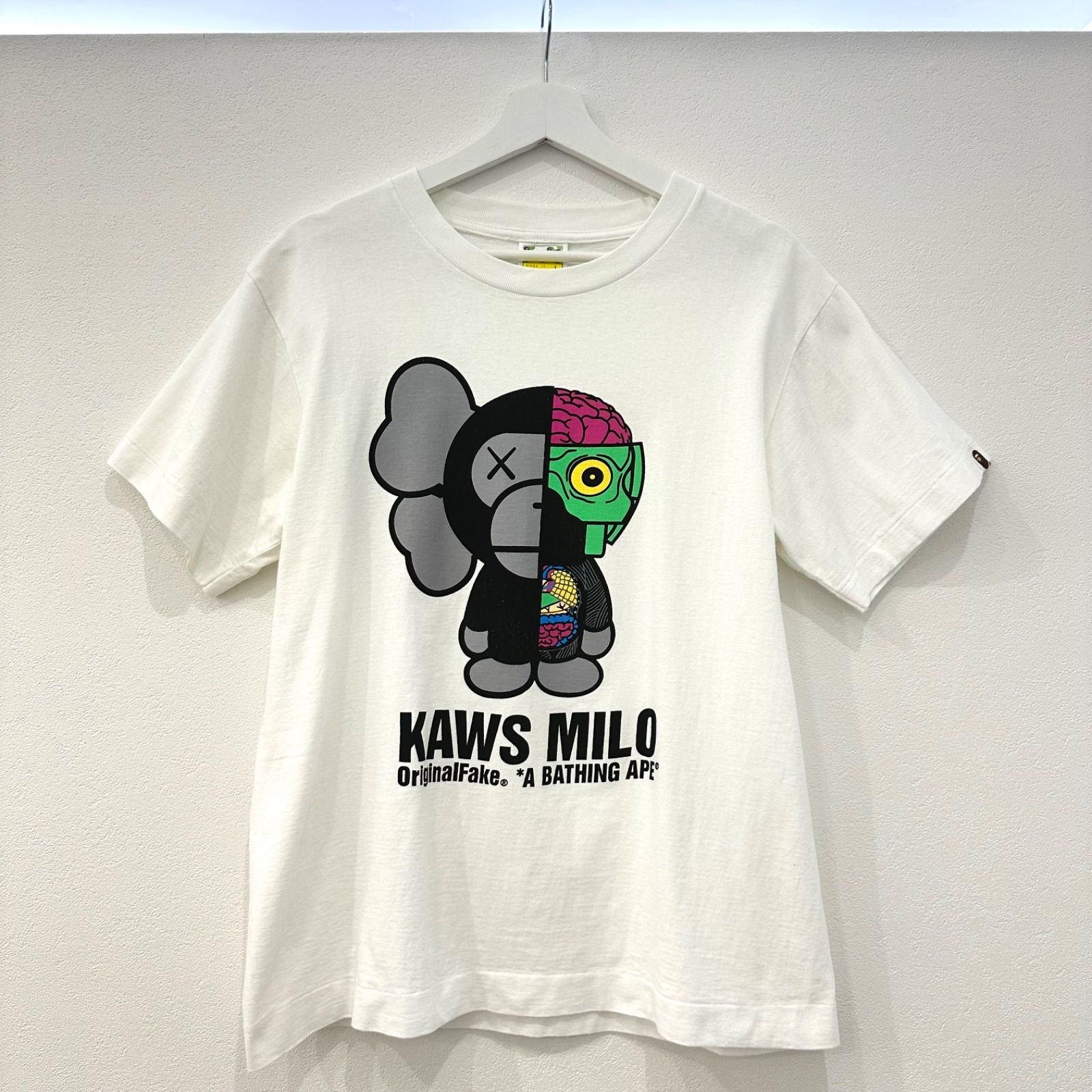 OriginalFake/BAPE KAWS/APE KAWS MILO人体模型 KAWS x BAPE 'Milo' (2011) Rare Designer Vinyl Art Figure