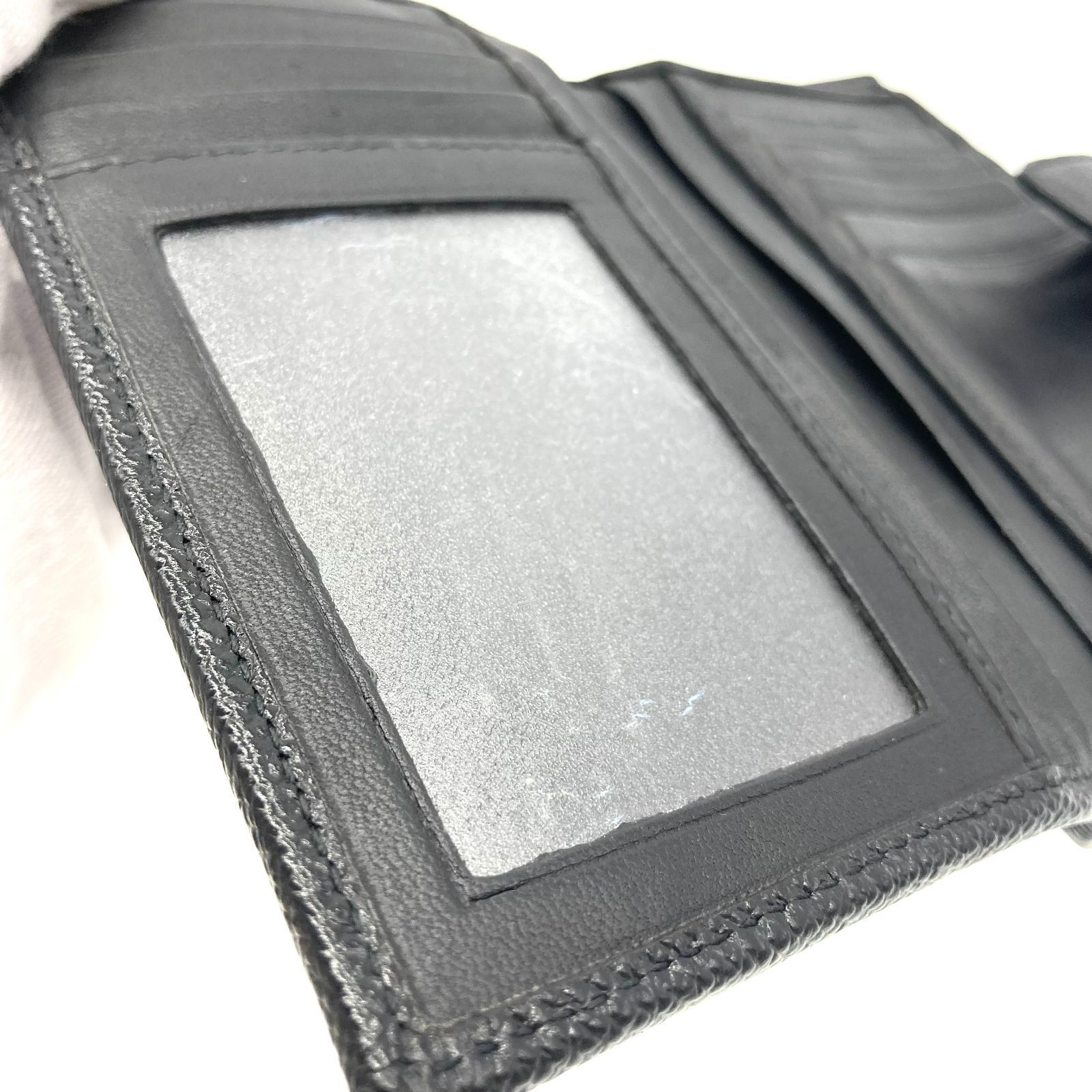 める　になります。 ▽ブルガリ・ブルガリ 二つ折り財布 280555 - メルカリ