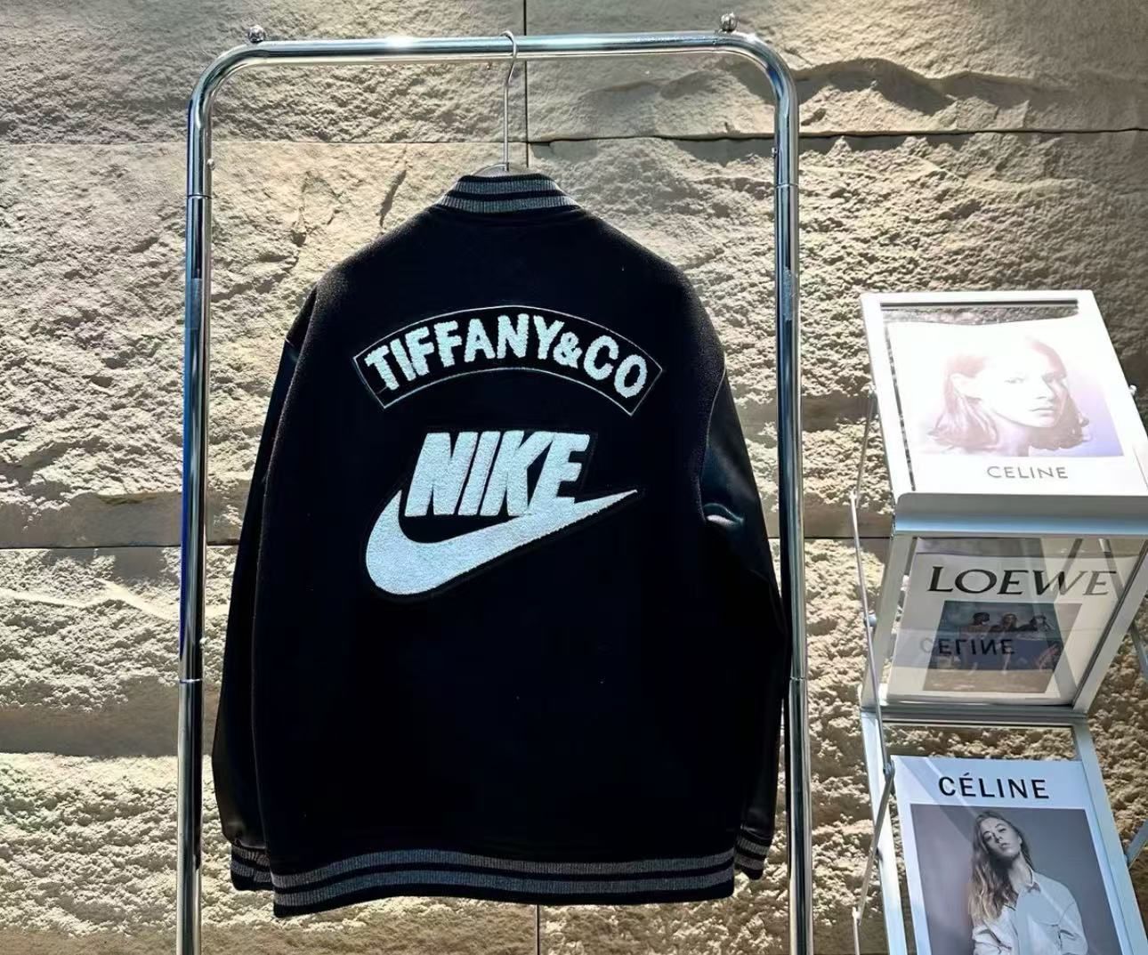 Nike x Co.&Tiffany 刺繍 ジャケット 【動画】レブロン・ジェームズが